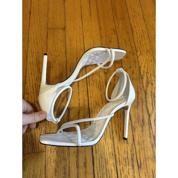 SCHUTZ Gaiah Ankle Strap Sandals in White Leather Size 7 EUC (B) - Picture 7 of 11